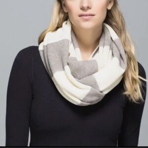 Lululemon Merino Wool Infinity Scarf